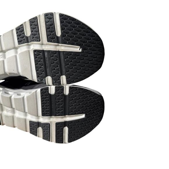 On Cloudrunner Running Shoe Black Men size 13 - Picture 7 of 9